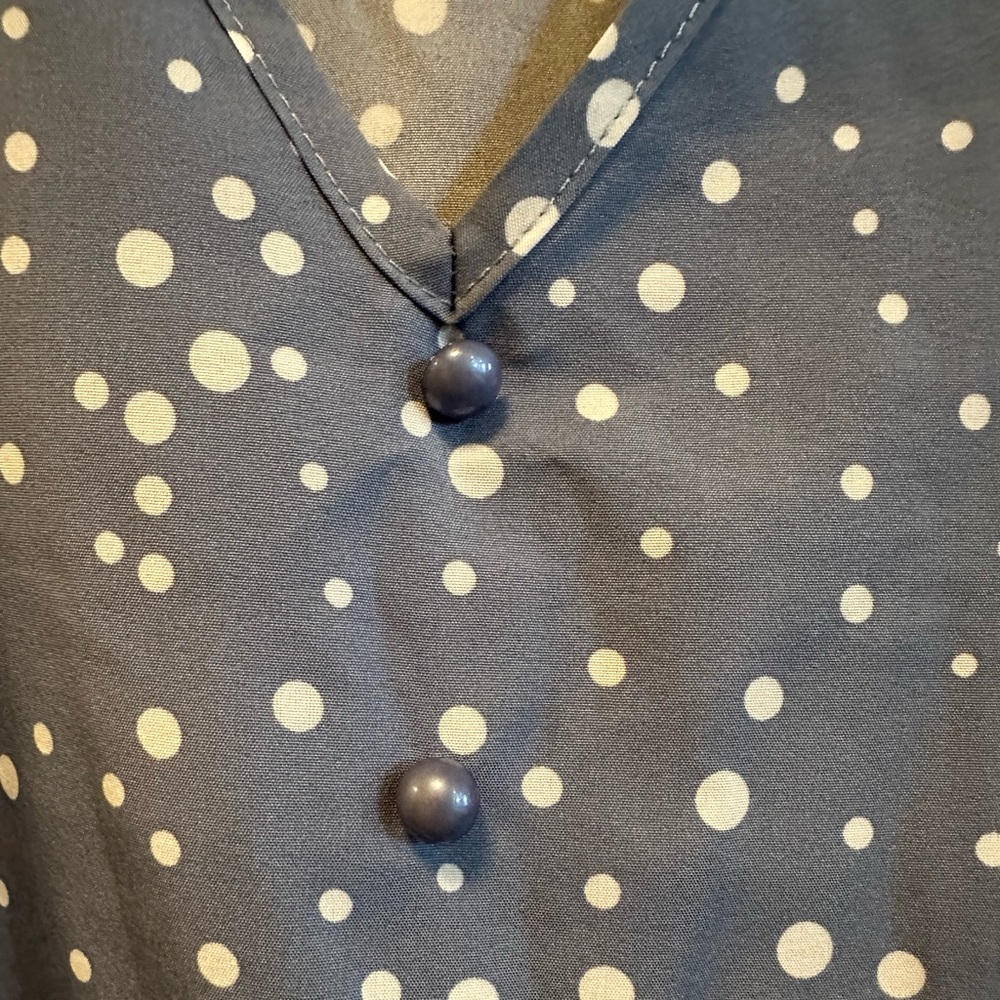 Blue Polka Dot V-Neck XL NIP - Picture 4 of 14